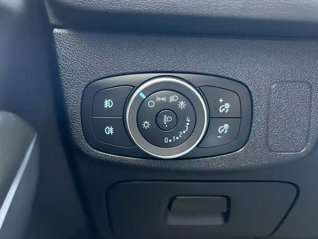 Ford Focus — миниатюра 27