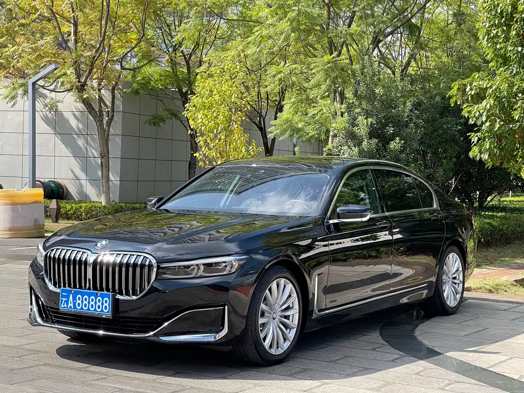 BMW 7 Series — миниатюра 3