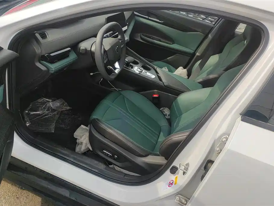 CHANGAN UNI V SMART IDD