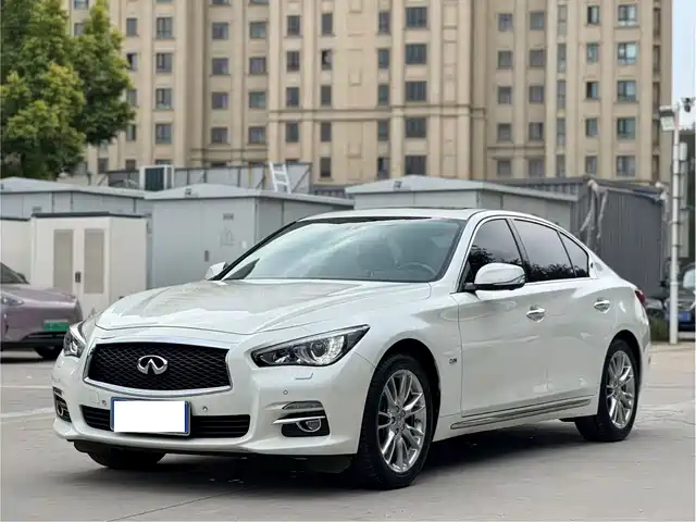 INFINITI  Q50L 2017
