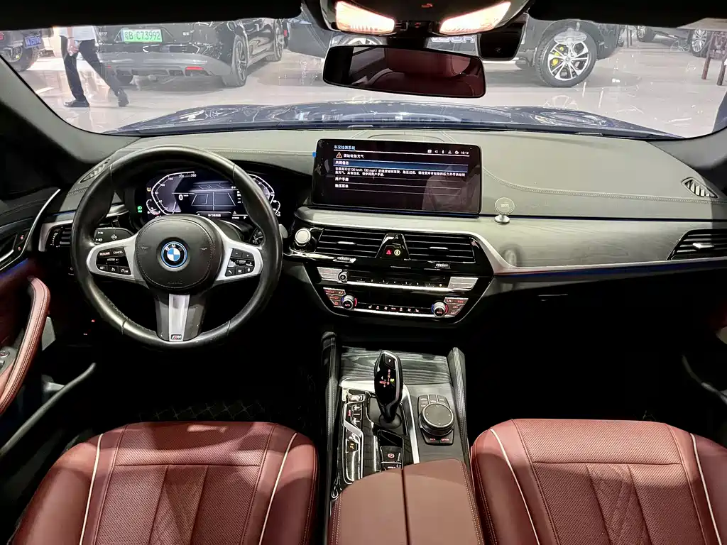 BMW 5 Series 5 2022 535Le M Sport