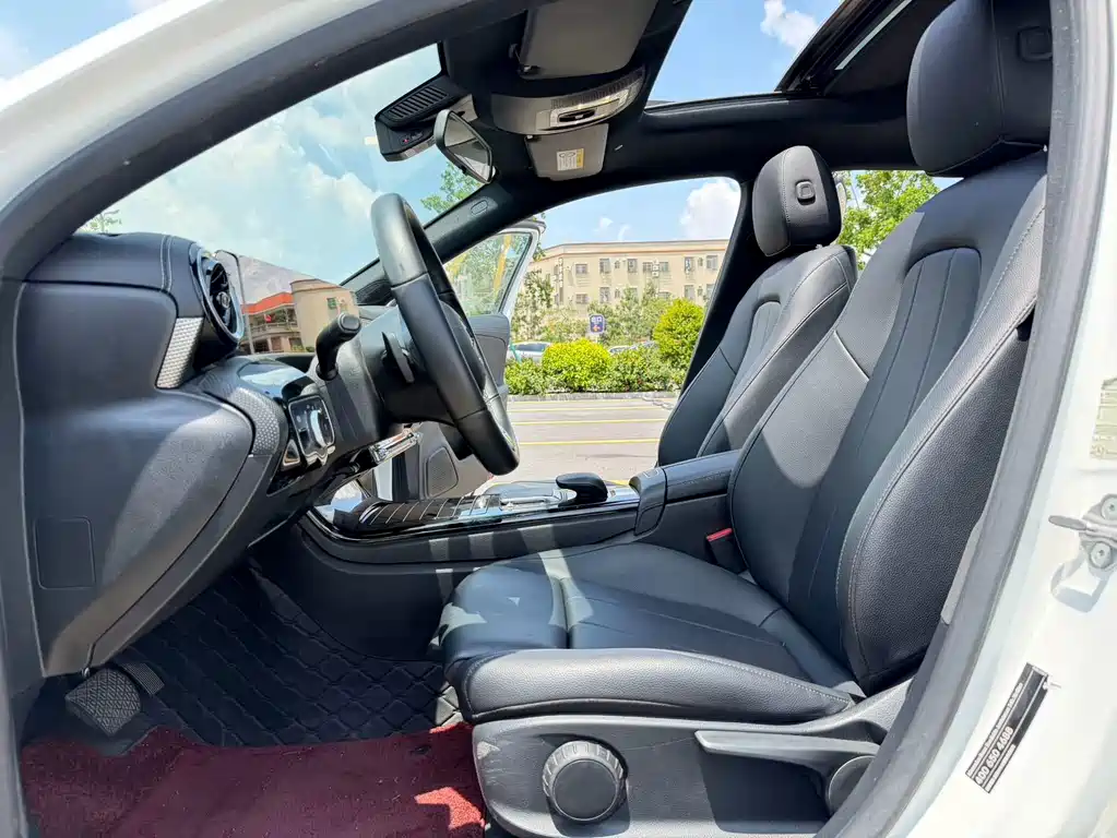 Mercedes-Benz A-Class — миниатюра 11