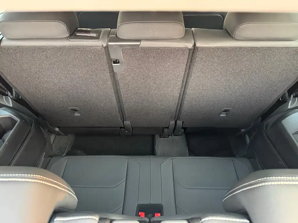 Volkswagen Tiguan L L 2021 380TSI AT R-Line 7 мест