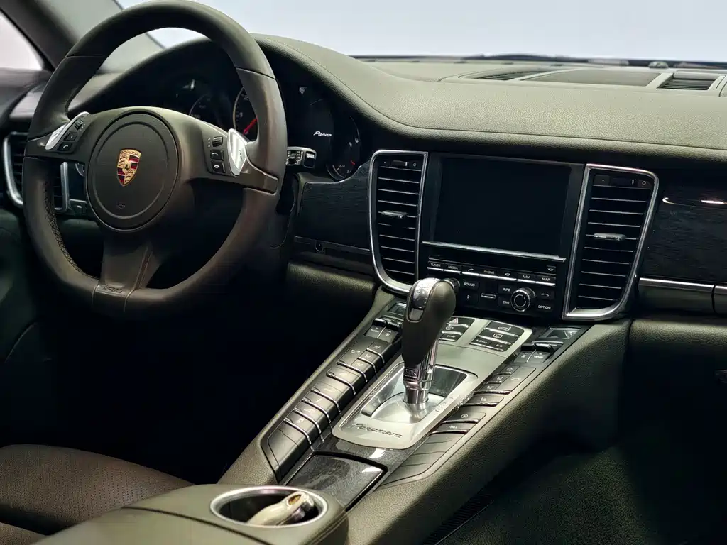 Porsche Panamera — миниатюра 8