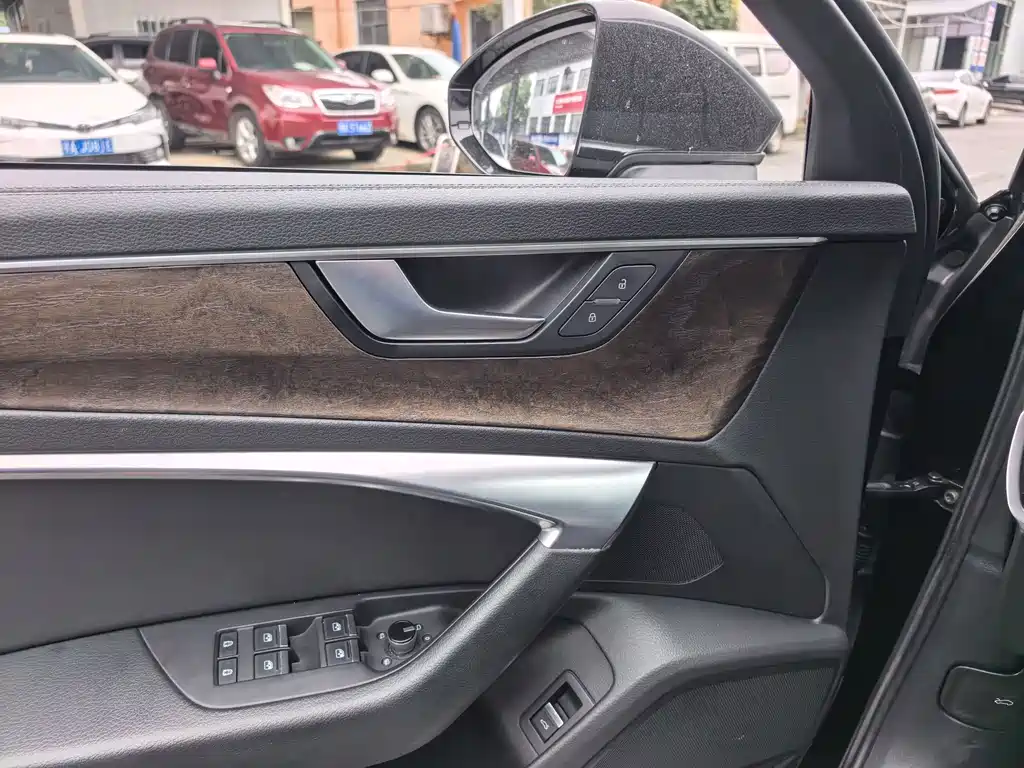 Audi A6L — миниатюра 7