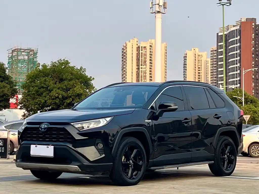 Toyota RAV4 2021