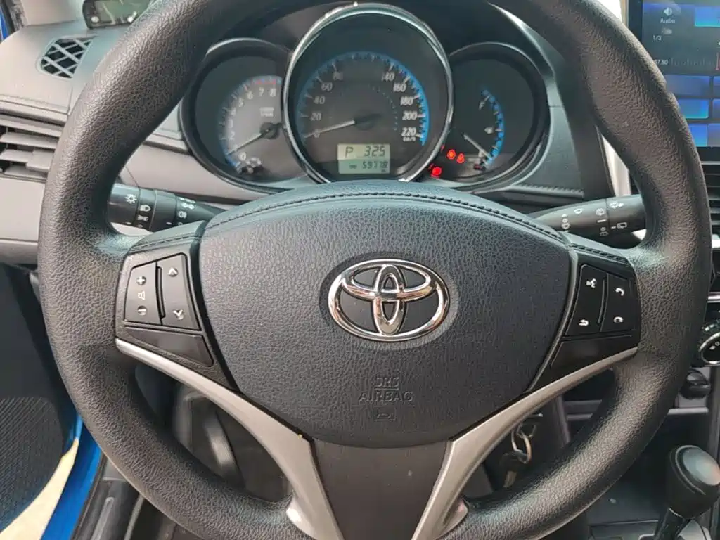 Toyota Yaris L — миниатюра 11