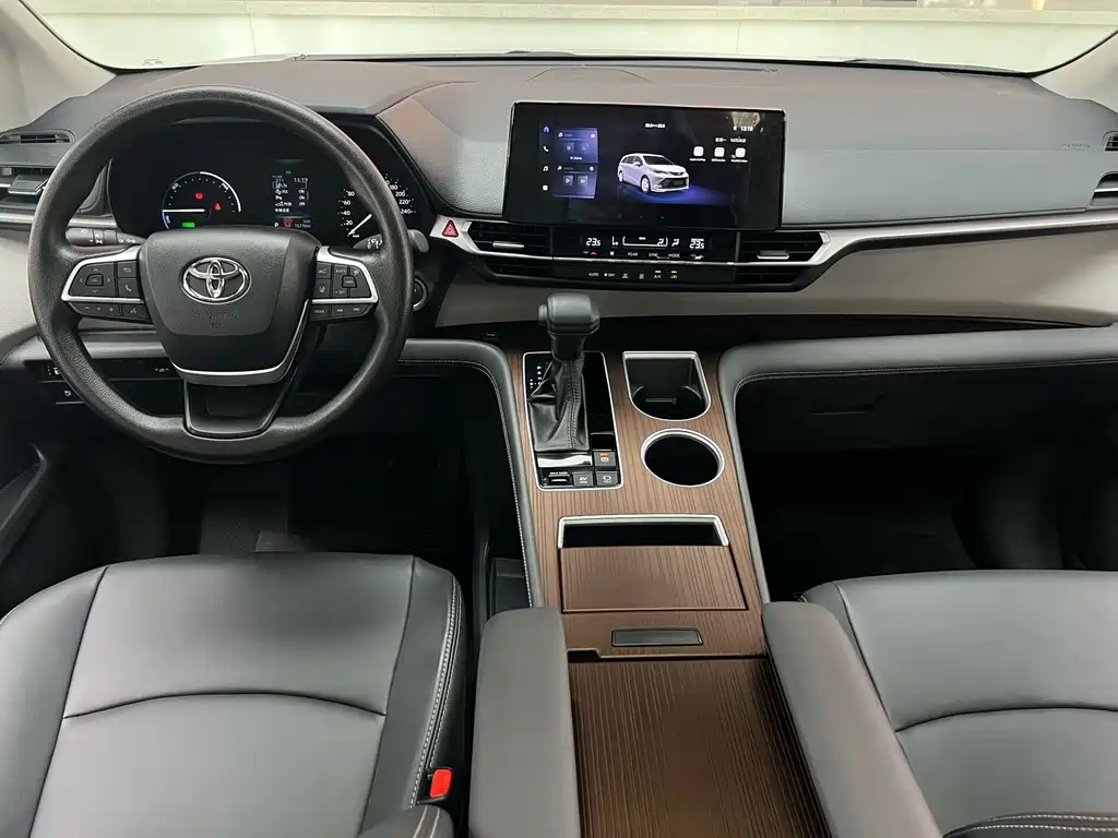 Toyota Sienna — миниатюра 12
