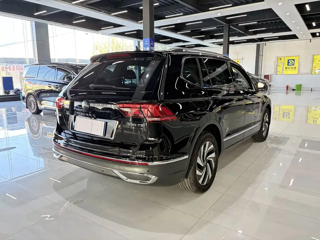 Volkswagen Tiguan L — миниатюра 4