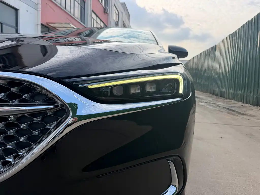 Buick LaCrosse — миниатюра 4