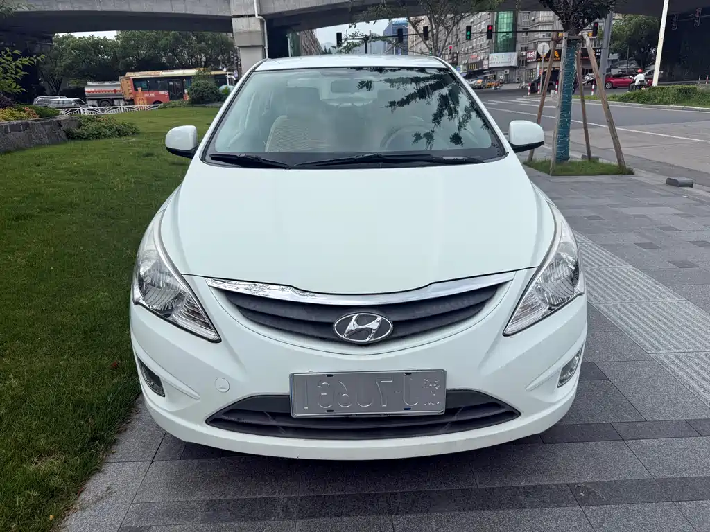 Купить Hyundai Verna