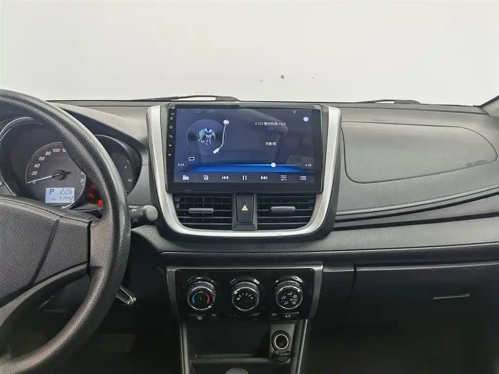 TOYOTA YARIS L ZHIXUAN