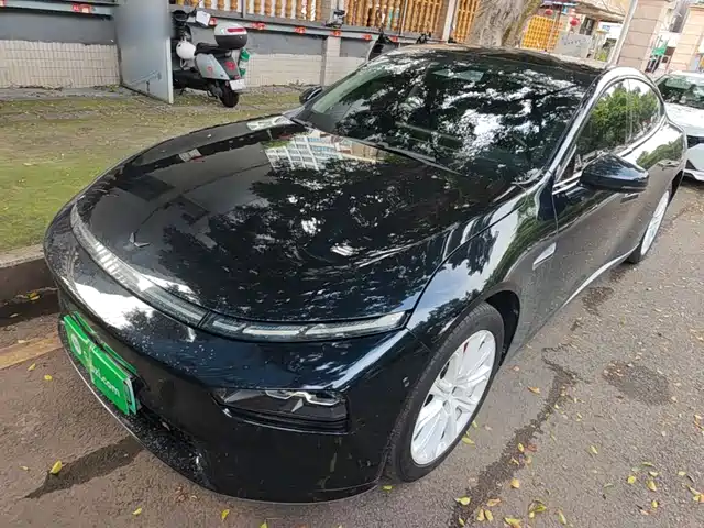 XPeng P7