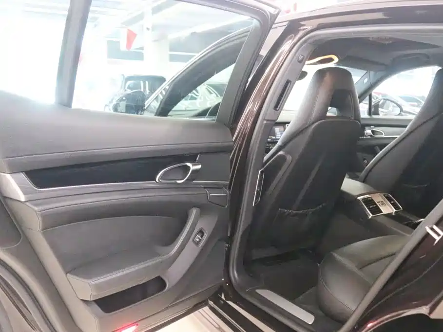 Porsche Panamera — миниатюра 16