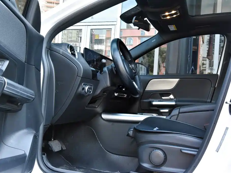 Mercedes-Benz GLA — миниатюра 7