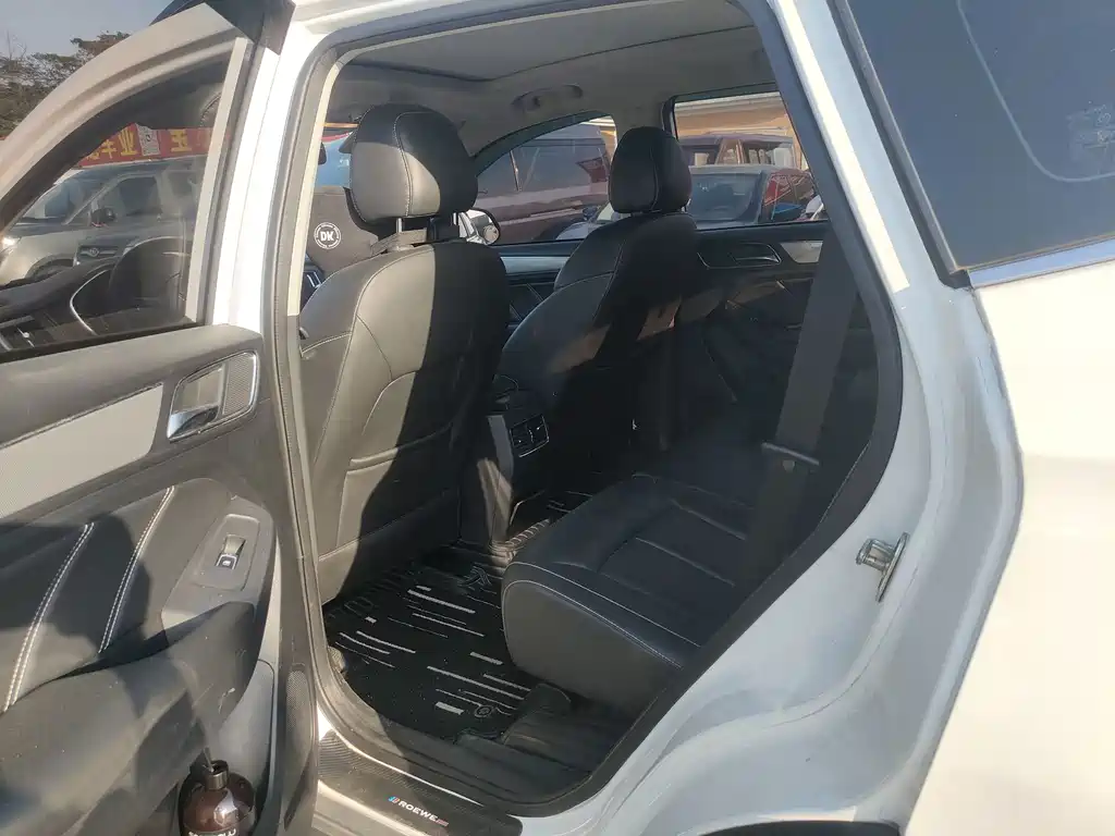 Roewe RX5 — миниатюра 8