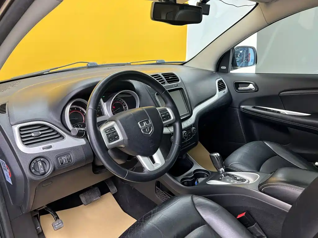 Dodge Journey — миниатюра 32