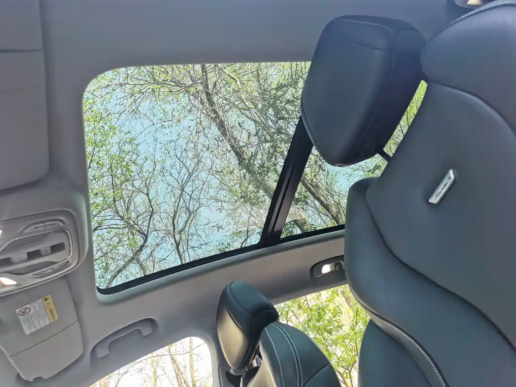 Roewe MARVEL X — миниатюра 16