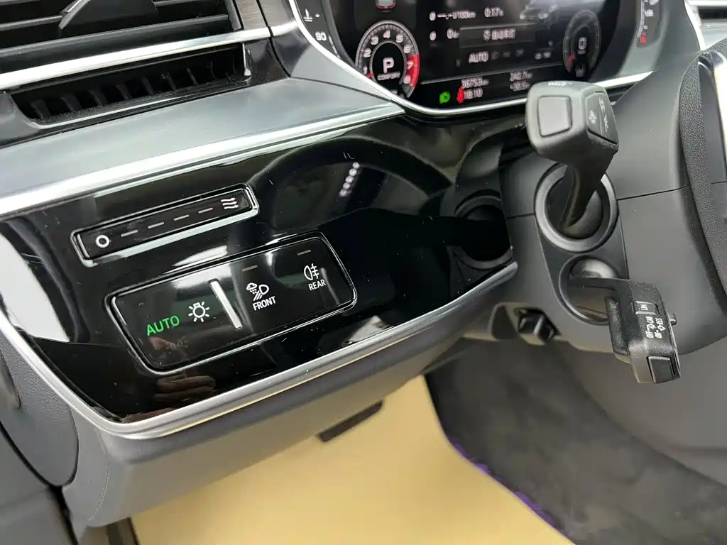 Audi A8 — миниатюра 29