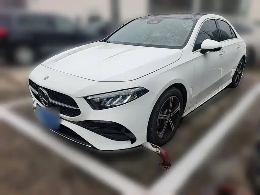 奔驰A级 2024款 A 200 L 时尚型 2024