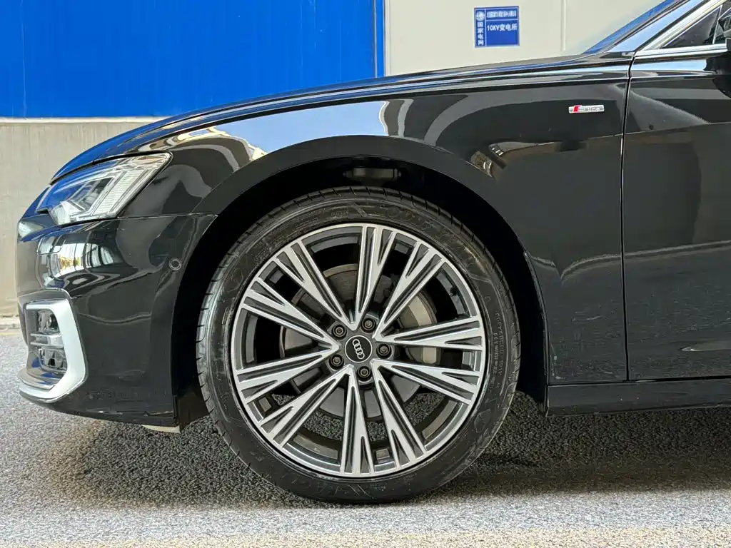 Audi A6L — миниатюра 6