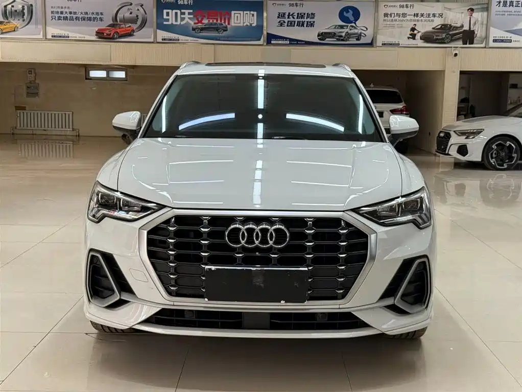 Audi Q3 2023 35 TFSI Fashion (1.4T)