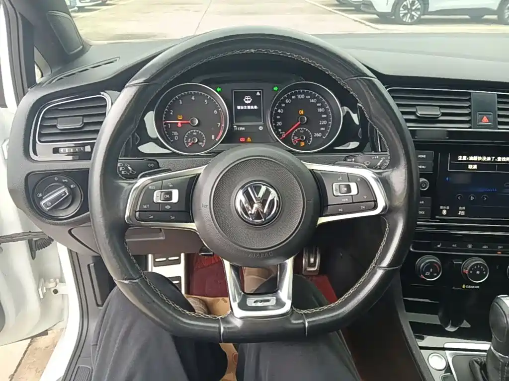 Volkswagen Golf — миниатюра 11