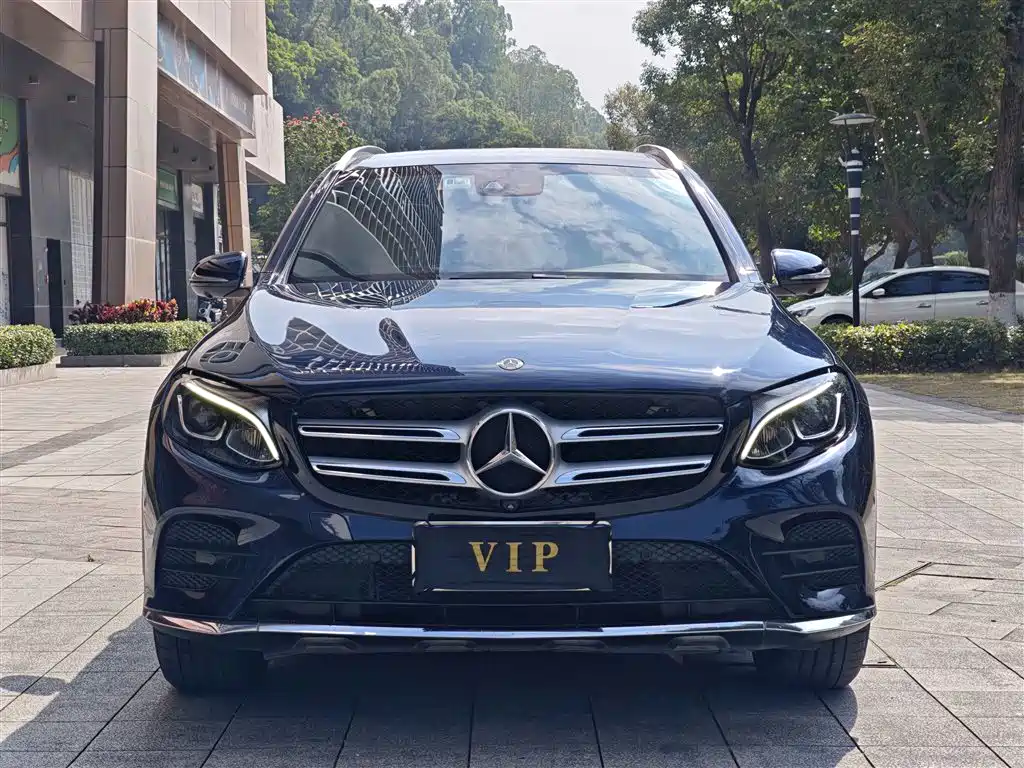 MERCEDES-BENZ GLC