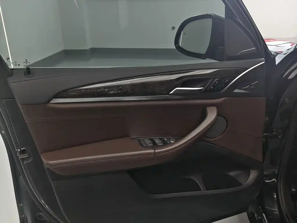 BMW X3 — миниатюра 10