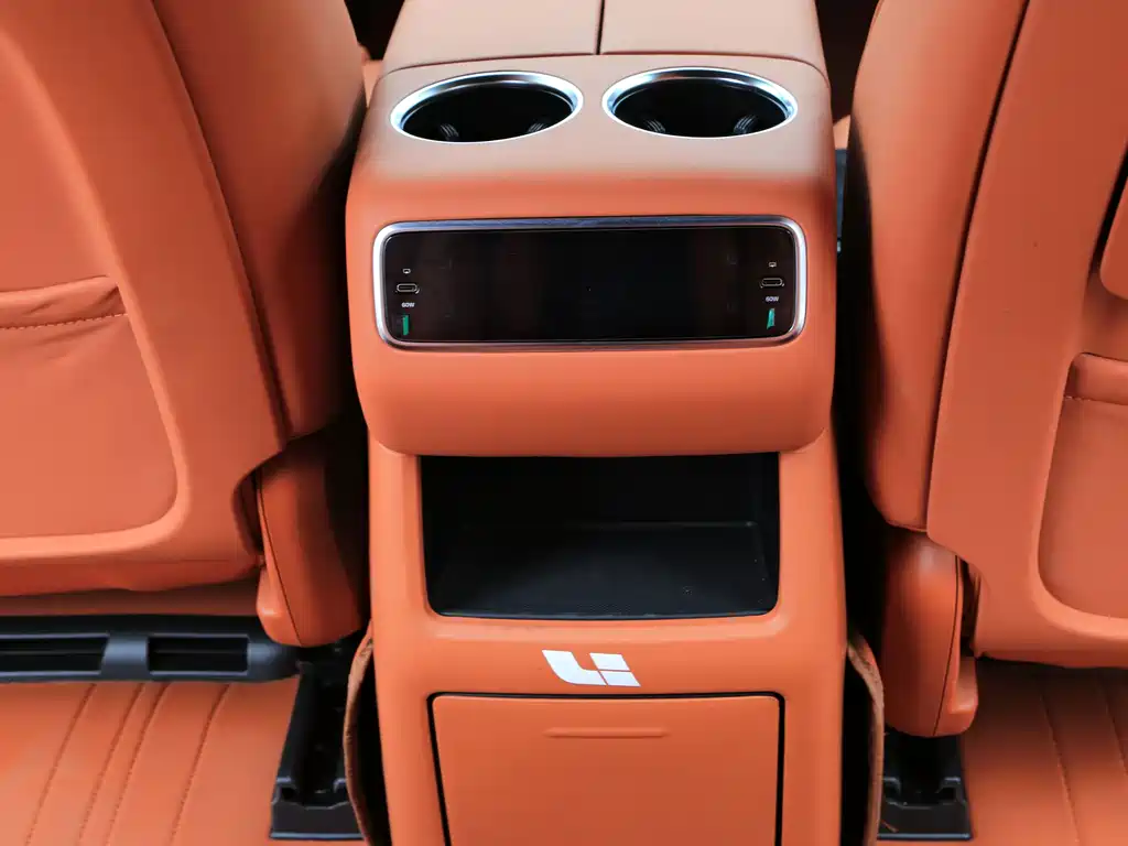 Li Auto Li L8 — миниатюра 16