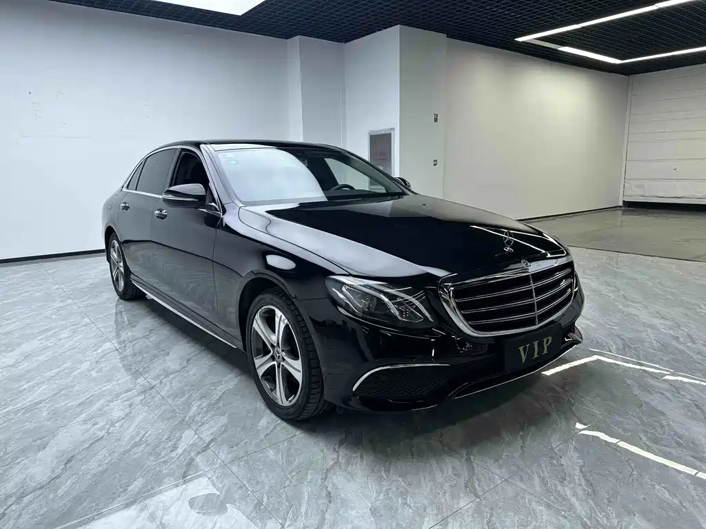 Mercedes-Benz E-Class — миниатюра 3