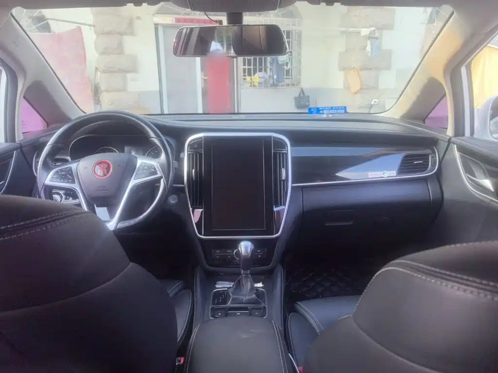 BYD MAX — миниатюра 10