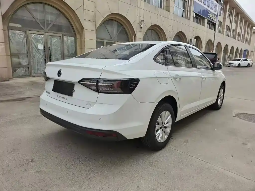 Volkswagen Lavida — миниатюра 7