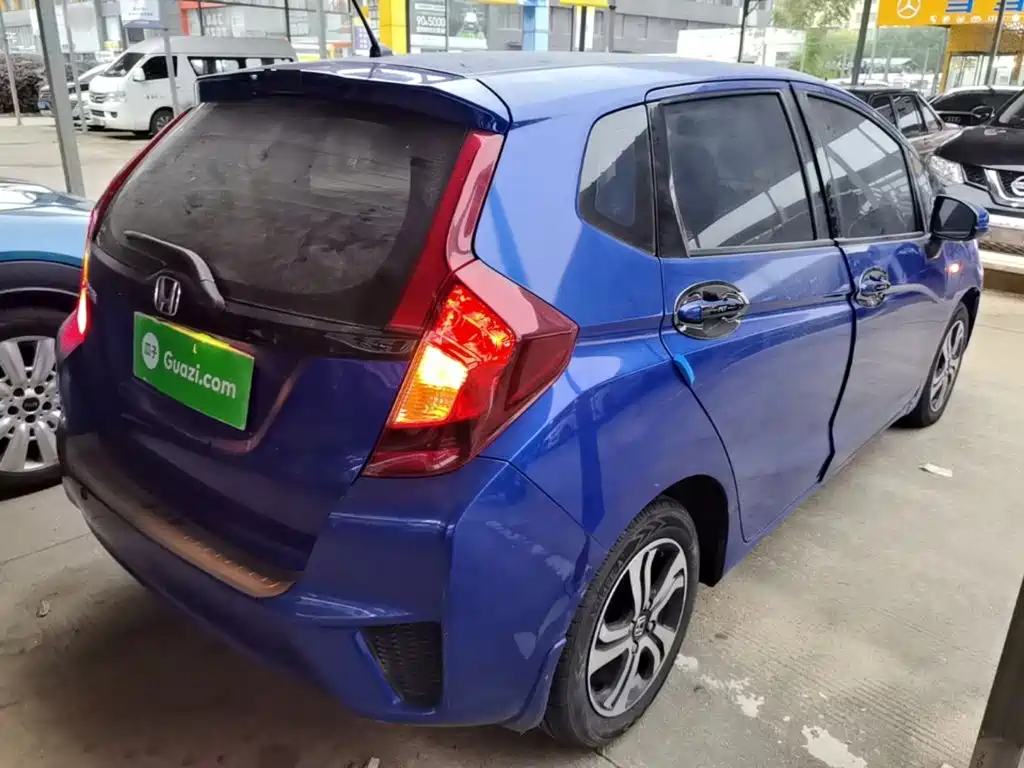 Honda Fit — миниатюра 7