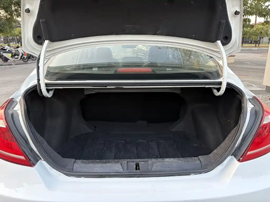 GEELY AUTOMOBILE EMGRAND