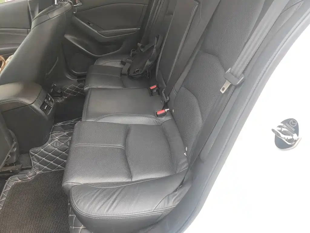Mazda 3 Axela — миниатюра 18