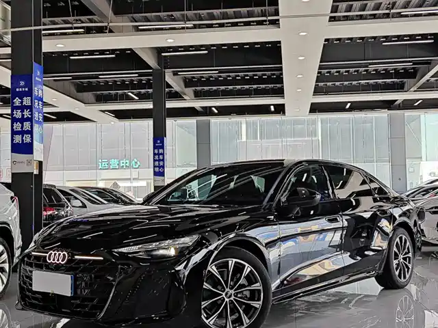 Audi A6L — фото 1