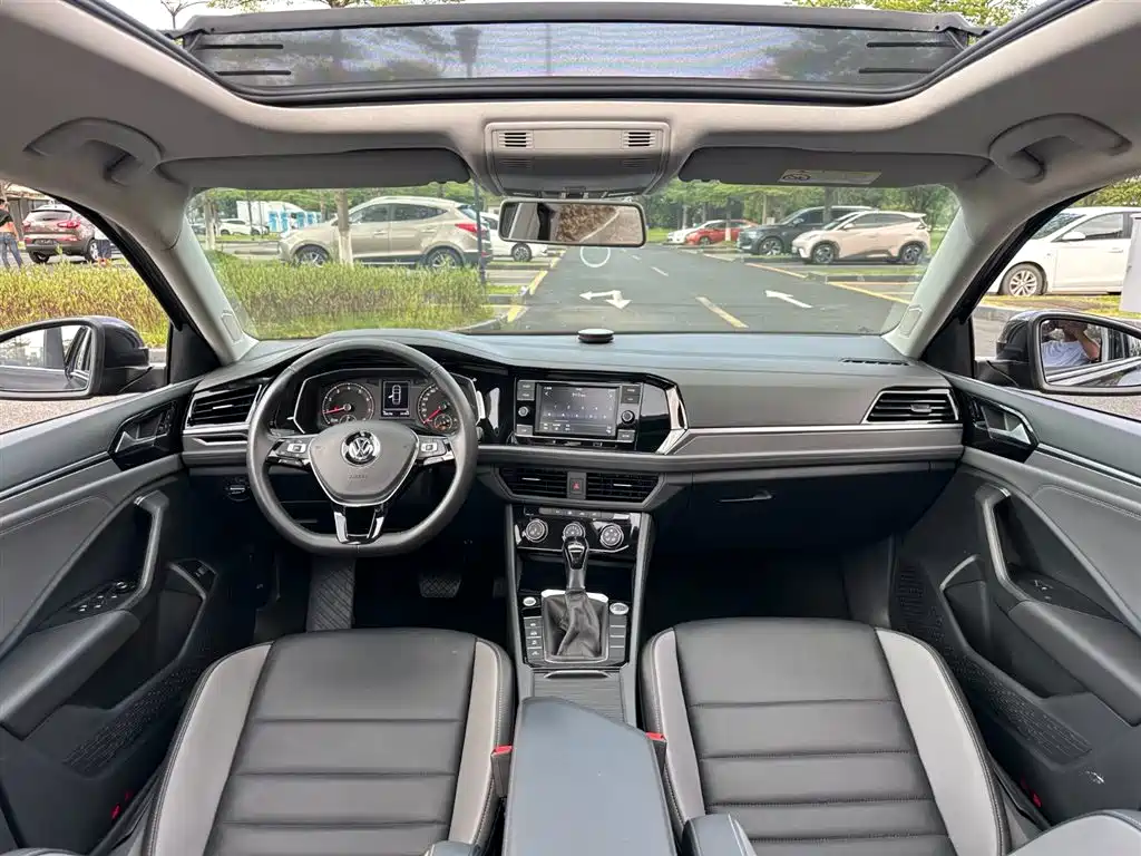 Volkswagen Sagitar 2019 280TSI DSG Comfort VI