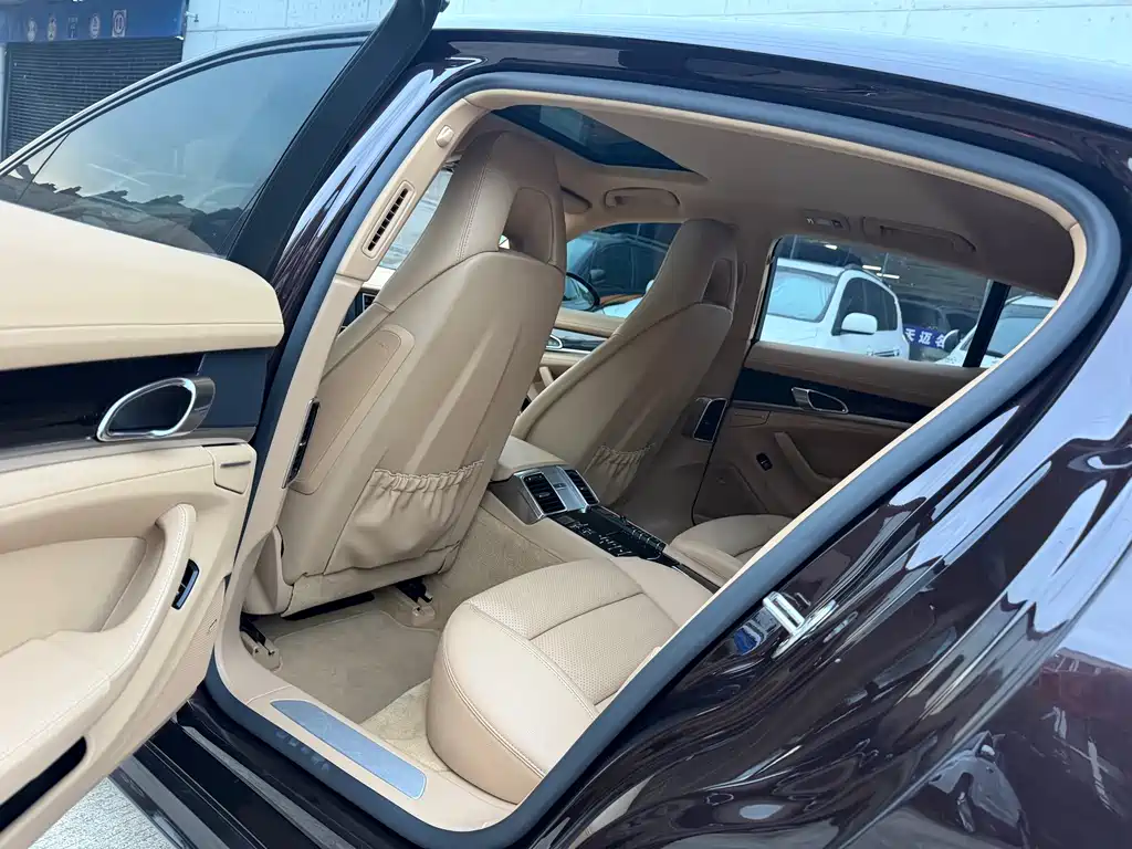 Porsche Panamera — миниатюра 7