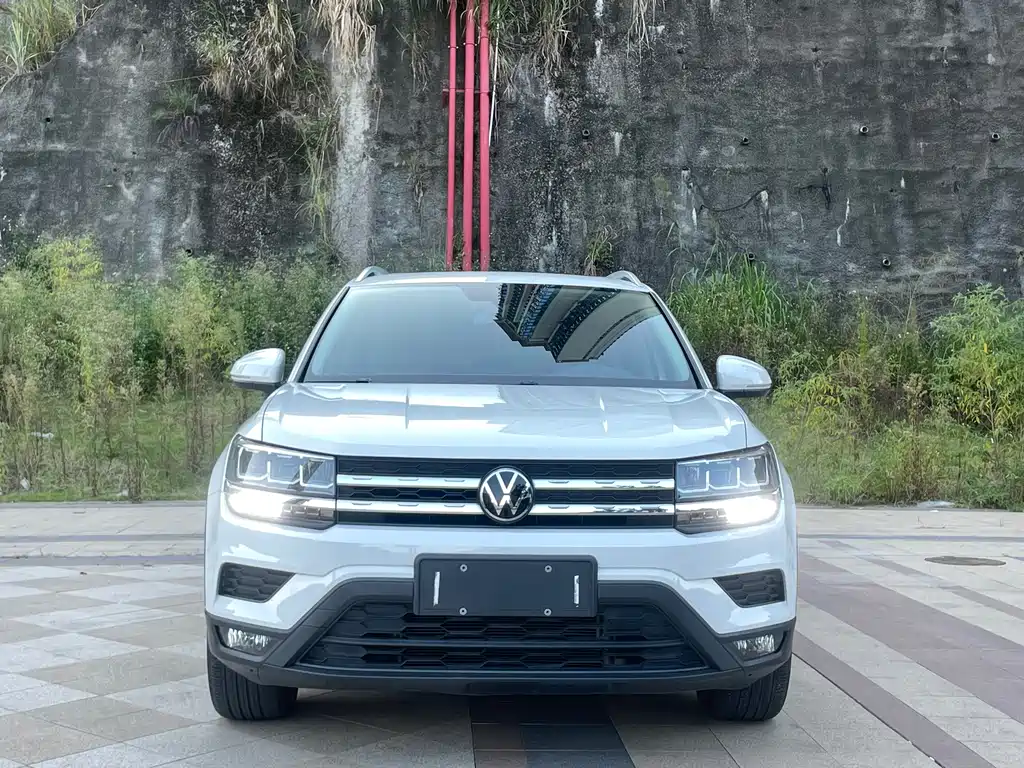 Volkswagen Tharu — миниатюра 3