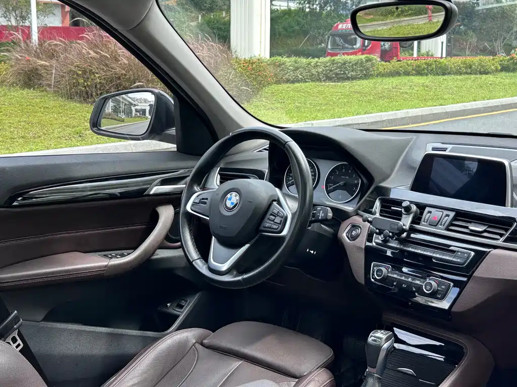BMW X1 New Energy — миниатюра 12