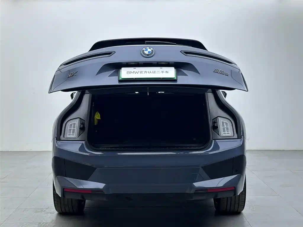 BMW iX M60 2022 M60