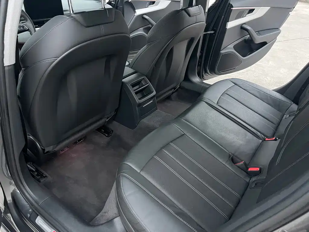 Audi A4L — миниатюра 11