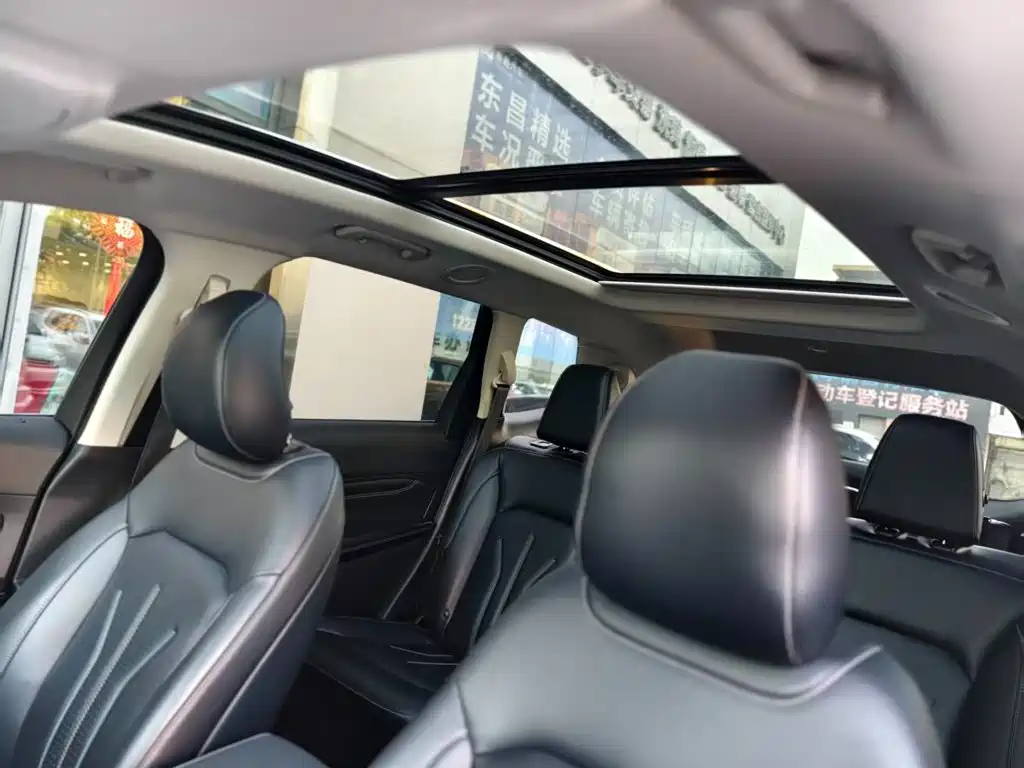 Ford Edge — миниатюра 16