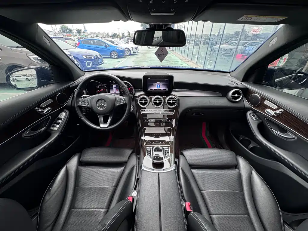 Mercedes-Benz GLC 2017 GLC 260 4MATIC