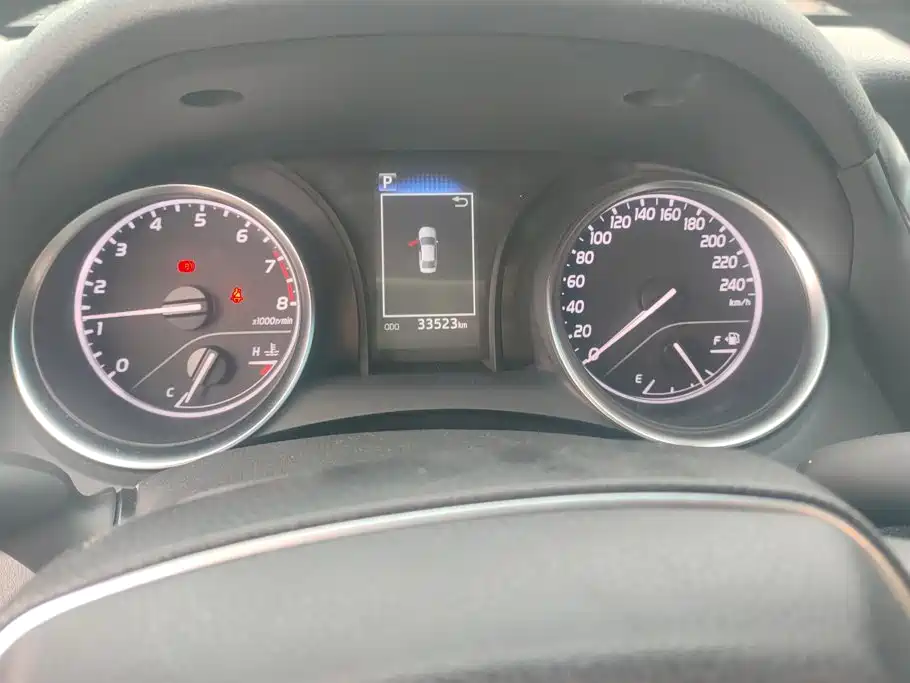 Toyota Camry — миниатюра 14