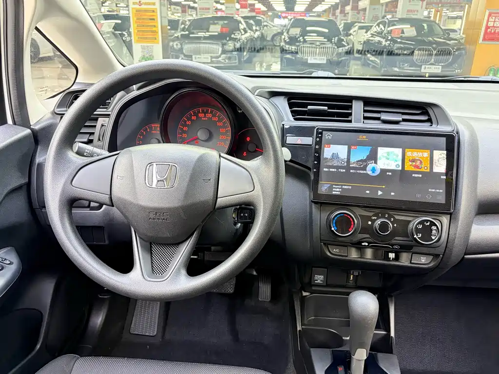 Honda Fit — миниатюра 5