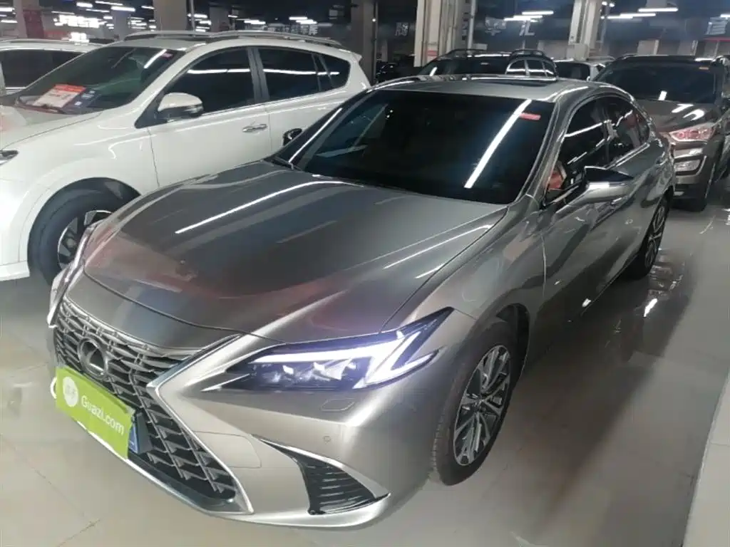 Lexus ES 2025 200 Premium