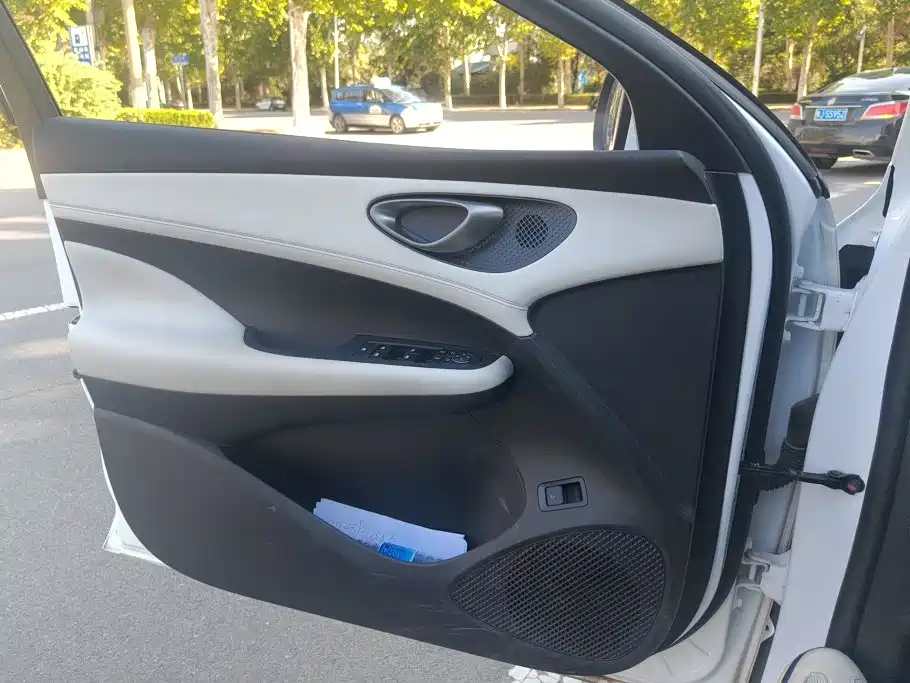 BYD Seal 05 DM-i — миниатюра 7