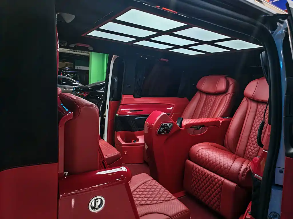 Mercedes-Benz V-Class — миниатюра 16